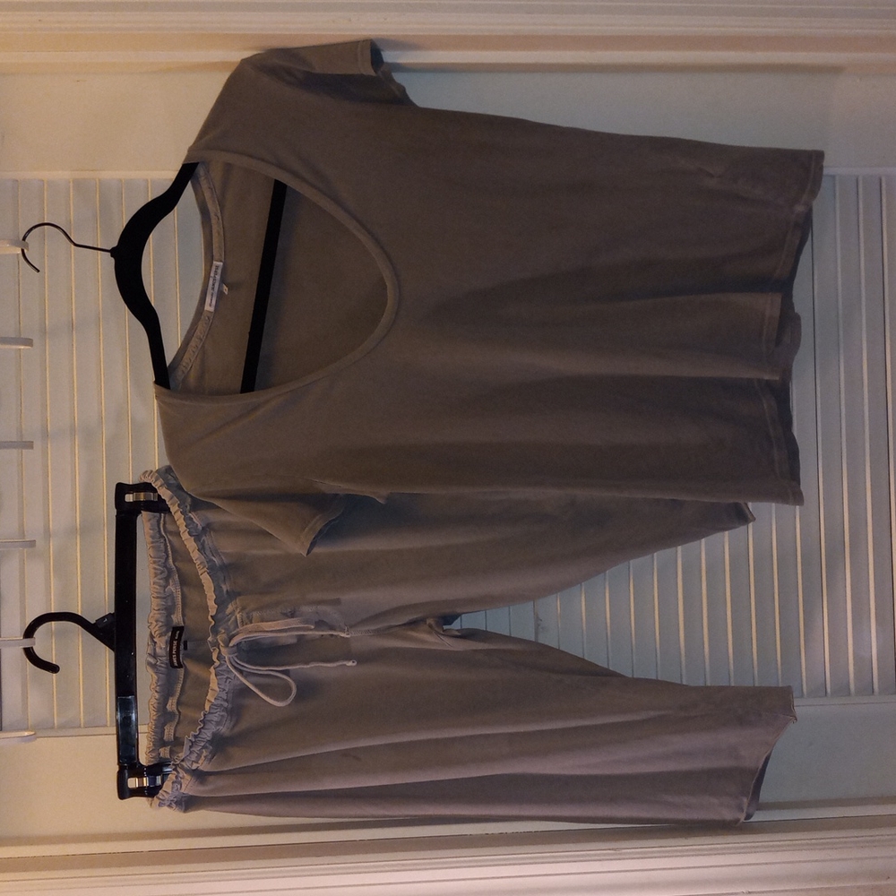 James Perse womans lounge set